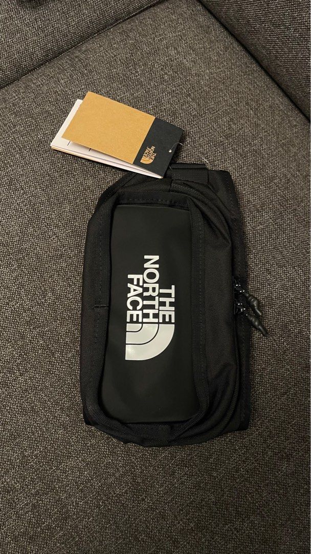 THe North Face Hip Pack (Category: Sling Bags) located in Quezon City. Submitted by christopherkirk (Listing ID 1406492877, Image 2). Description: brand new 3850 each qc area.