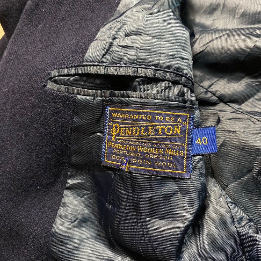 Vintage Pendleton hundred percent Virgin Wool coat (Category: Coats, Jackets and Outerwear) located in Santa Cruz. Submitted by jaysosmoove (Listing ID 1406588163, Image 2). Description: Vintage Pendleton hundred percent Virgin Wool coat width 20 length 29 excellent condition location • Santa Cruz, Laguna📍.
