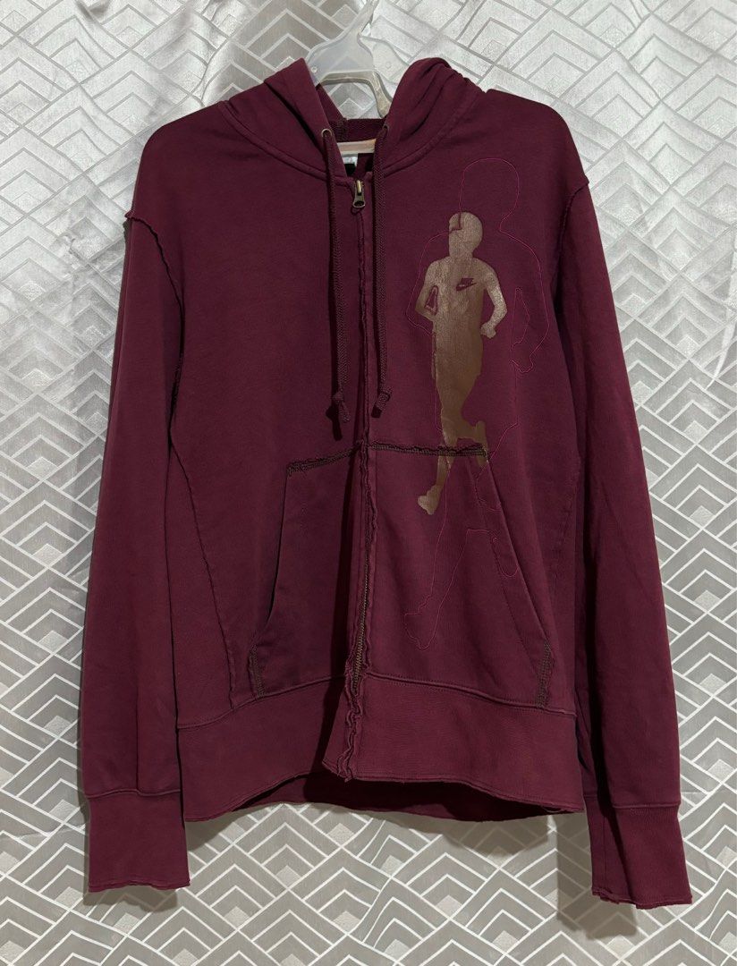 Y2K Nike Zip Up Hoodie (Category: Hoodies) located in Davao. Submitted by simsapparel (Listing ID 1406618061, Image 1). Description: Y2K Nike Zip Up Hoodie 🏷️: 2000s Nike Size: M Length: 25.5” Width: 23” Sleeves:24” Issue: None Price: 399 + sf.