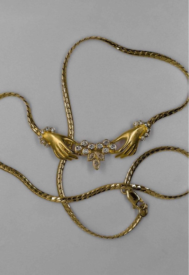 18k Necklace with Diamond Centerpiece (Category: Necklaces) located in Bacolod City. Submitted by blackwidow28 (Listing ID 1406656267, Image 1). Description: 18k Necklace with Diamond Centerpiece 16 inches 12.3 grams 8,500 per Gram Fixed!.