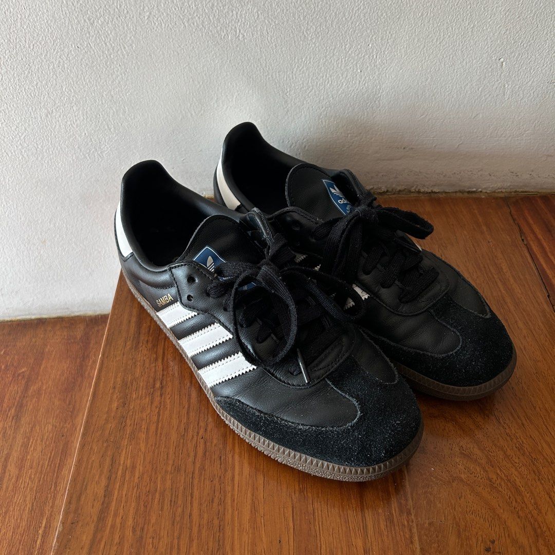 Adidas Black Samba OG Sneakers (Category: Sneakers) located in Pasig City. Submitted by enneil (Listing ID 1406675887, Image 1). Description: .