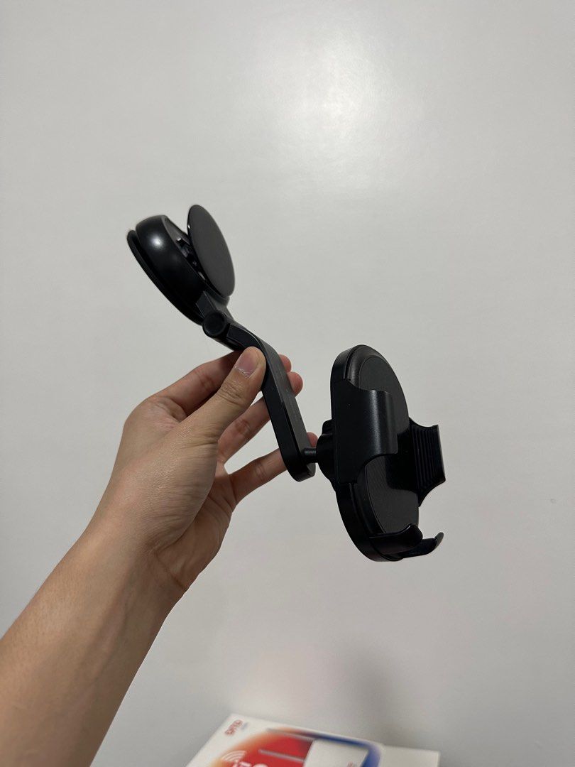 Adjustable Car Phone Holder (Category: Mounts & Holders) located in Makati City. Submitted by jesseboi31 (Listing ID 1406739602, Image 1). Description: Used Car Holder Di na nagagamit RFS: Decluttering Loc: Sampaloc, Manila.