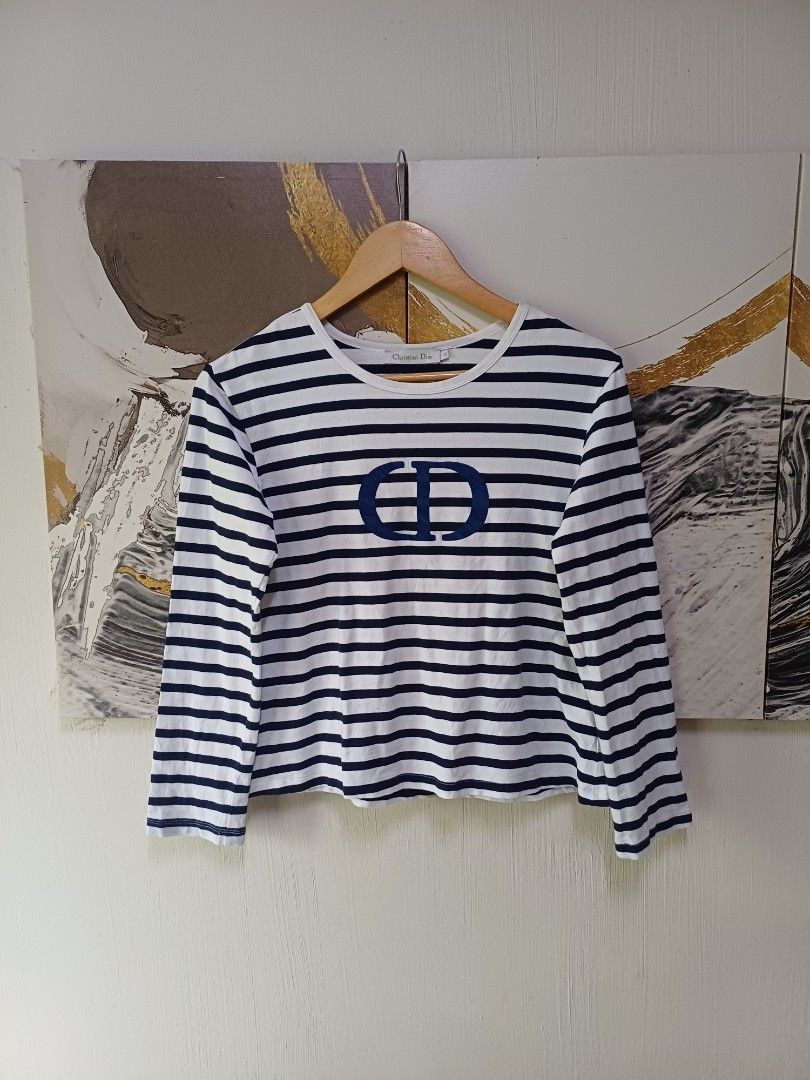 AUTHENTIC CHRISTIAN DIOR STRIPE LONG SLEEVE TOP (Category: Luxury Apparel) located in Arayat. Submitted by angels_closet247 (Listing ID 1406747136, Image 2). Description: Actual size using inches Aempit to Armpit 17 Lenght /21 fittings is Small Excellent Condition, Issue:0 😉Message if you have any other question about sizing. We do shipping nation wide I’m also open for video call so that you can see the item you ‘re interested to buy. Courier, 