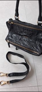 (Category: ) located in . Submitted by aujoos (Listing ID 1406705664, Image 1). Description: .