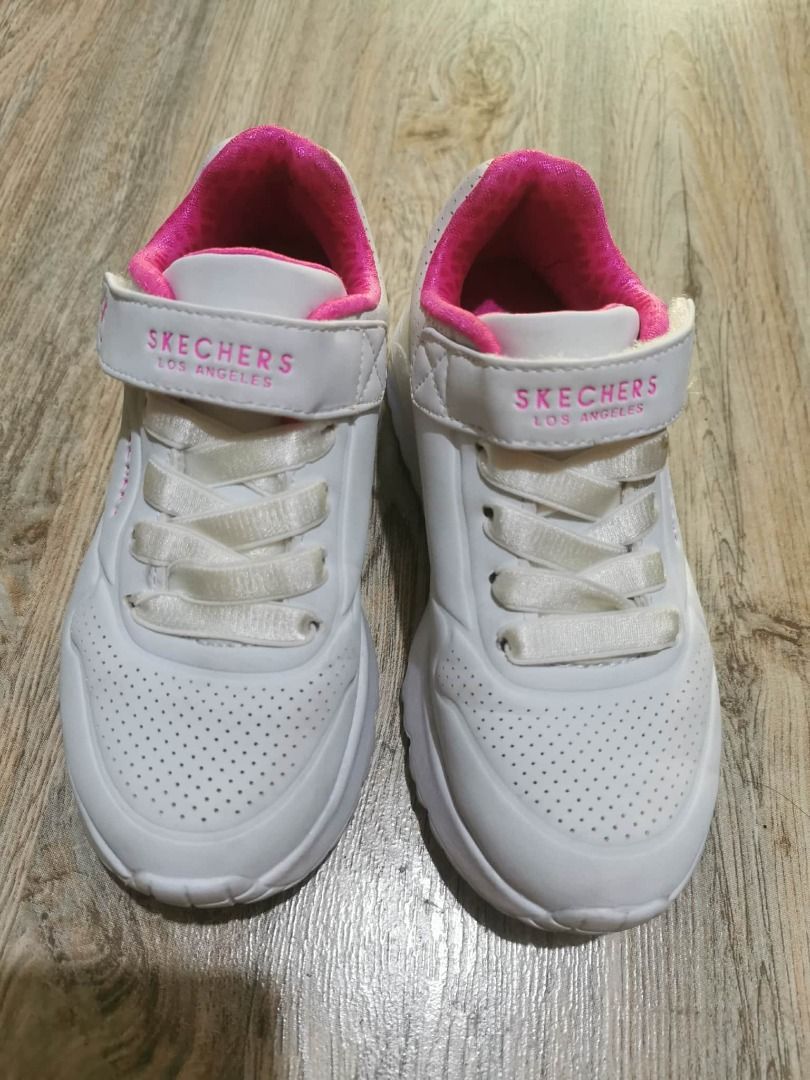 Authentic Skechers Kid Air-Cooled Memory Foam (Category: Babies & Kids Fashion) located in Santa Rosa. Submitted by setfree (Listing ID 1406701308, Image 2). Description: Like brand new condition F 24 months 3-5 years on tag US 11 UK 10 EUR 27.5 CM 17 BRA 27 RFS: moving abroad 1200 + J&T Shipping Santa Rosa, Nueva Ecija .