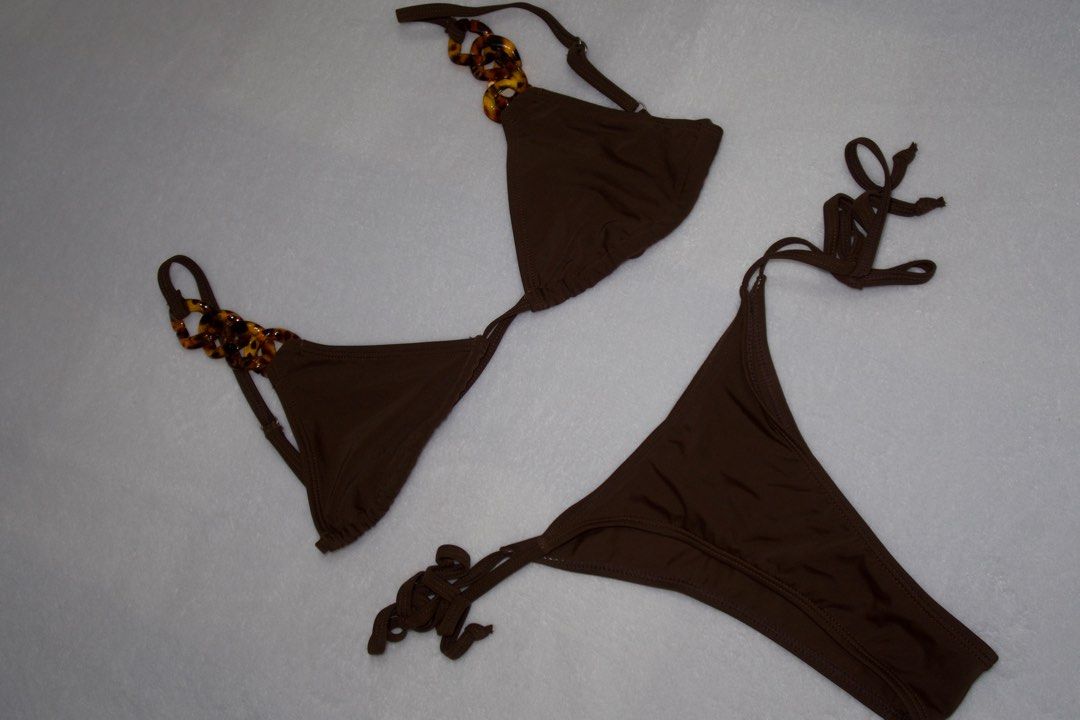 Brown Bikini with Tortoise Shell Detail (Category: Bikinis & Swimsuits) located in Alaminos. Submitted by cocoelatte_ (Listing ID 1406739312, Image 1). Description: Never been used!.