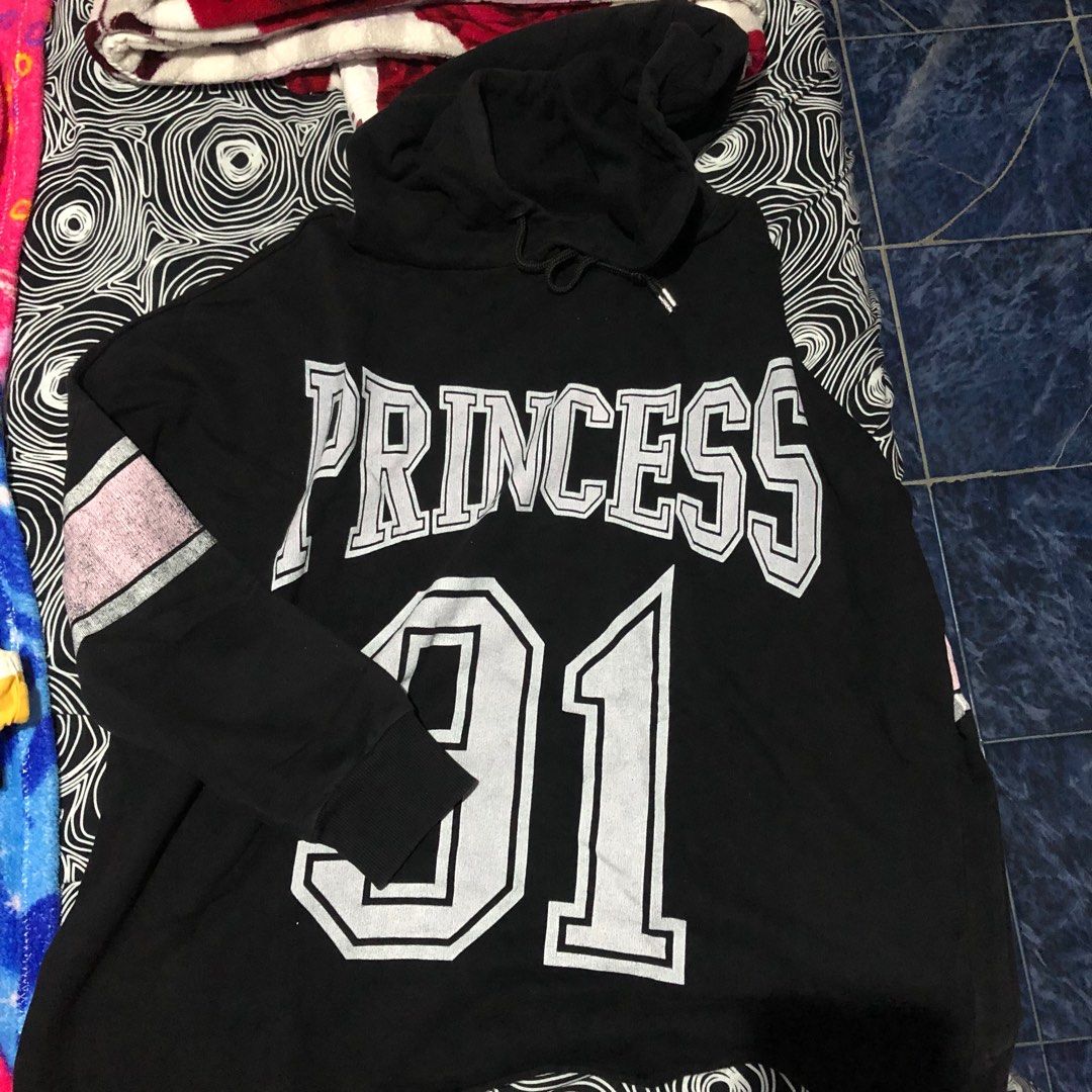 P3 BUY 3 FOR 100 PESOS ONLY! (Category: Tshirts & Polo Shirts ) located in Santa Rosa. Submitted by declutter.yanz (Listing ID 1406736465, Image 2). Description: Buy any 3 clothing for 100 pesos only Check my account for more items.