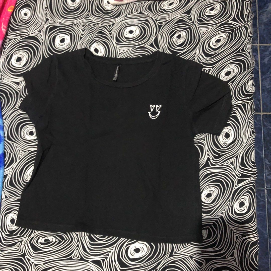 P3 BUY 3 FOR 100 PESOS ONLY! (Category: Tshirts & Polo Shirts ) located in Santa Rosa. Submitted by declutter.yanz (Listing ID 1406736465, Image 1). Description: Buy any 3 clothing for 100 pesos only Check my account for more items.