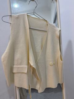 (Category: ) located in . Submitted by preloved_fn (Listing ID 1406774372, Image 1). Description: .