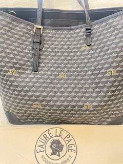 (Category: ) located in . Submitted by shopforbrands1 (Listing ID 1406707475, Image 1). Description: .
