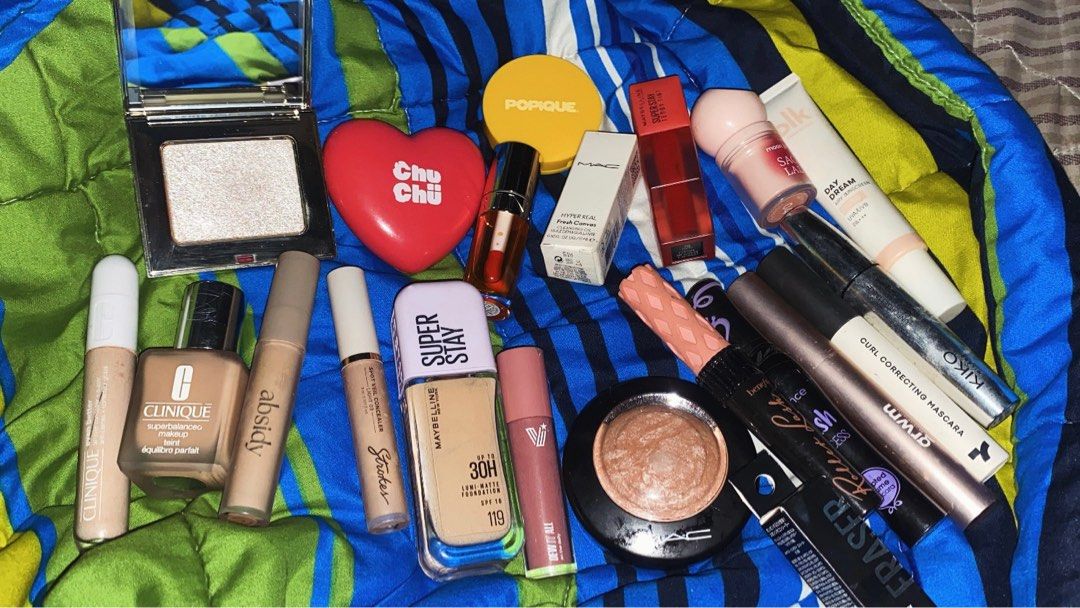FOR SALE AND SWAP! (Category: Makeup) located in Manila. Submitted by lalunakim81983 (Listing ID 1406768659, Image 1). Description: THIS IS ALSO OPEN FOR SWAP!.