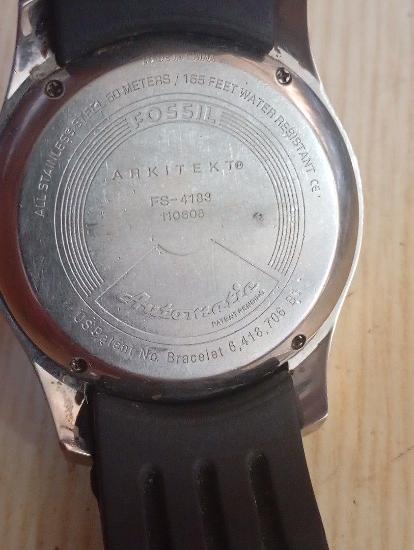 Fossil automatic (Category: Men's Watches) located in Las Pinas. Submitted by quick_deals_great_finds2 (Listing ID 1406698654, Image 3). Description: Original good working condition Automatic 40mm unisex Fully functional keeps time.
