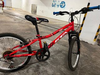 （分類：）位於 。 由 YH1222 提交（商品編號 1406734263，圖片 1）。簡介： 。