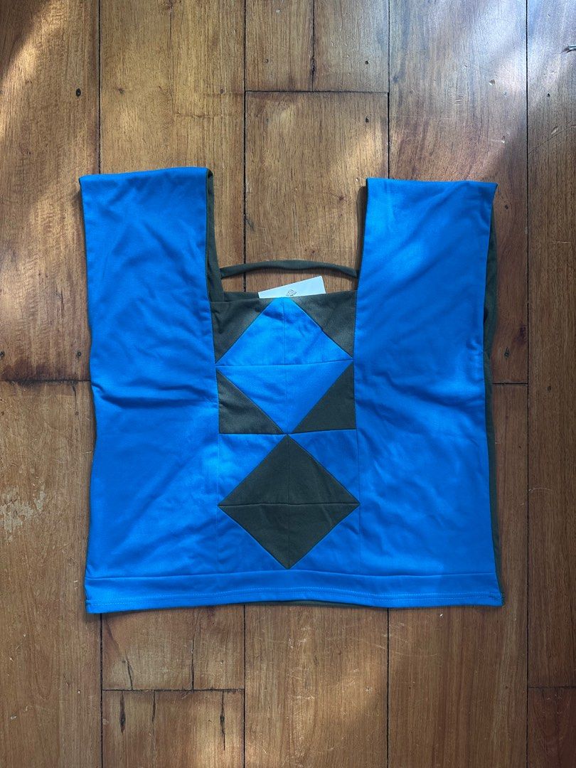 Good Luck Humans blouse (Category: Blouses) located in Paranaque City. Submitted by planetandy (Listing ID 1406698993, Image 1). Description: Brand new! Letting go as it’s a bit loose but I looove the design and color combination 💙💚 .