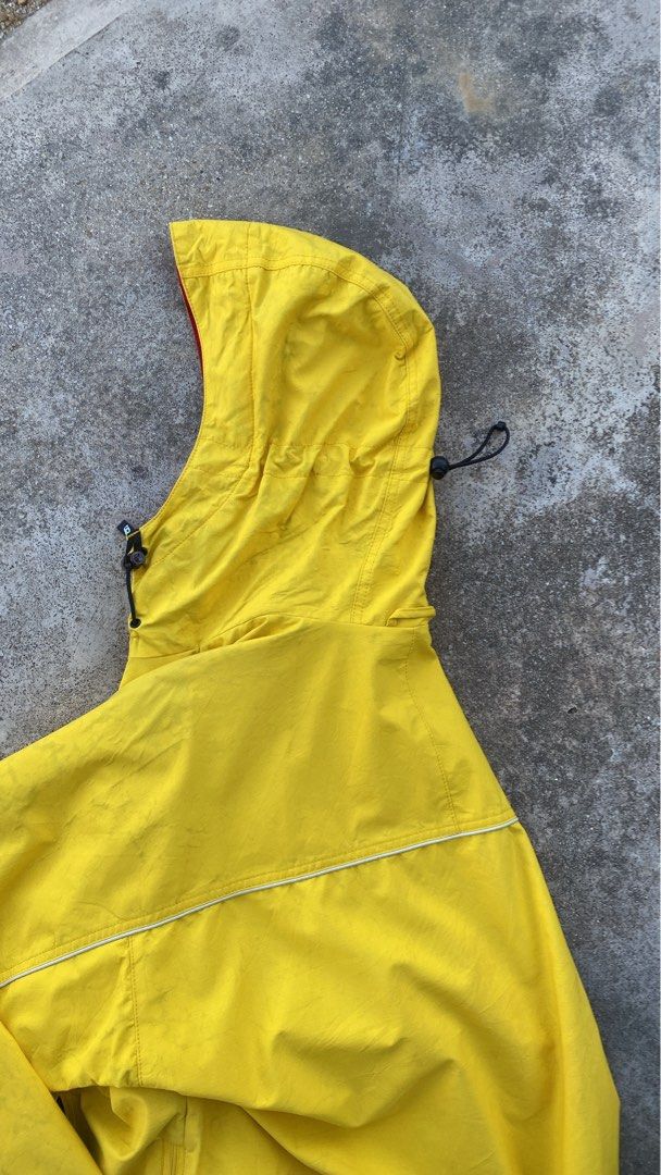 Gravity Jacket gorpcore (Category: Coats, Jackets and Outerwear) located in Wakaf Bharu. Submitted by tshirt.thrift_ (Listing ID 1406745123, Image 3). Description: P24.5 L28.5 Condition 8.8/10 DFOD.