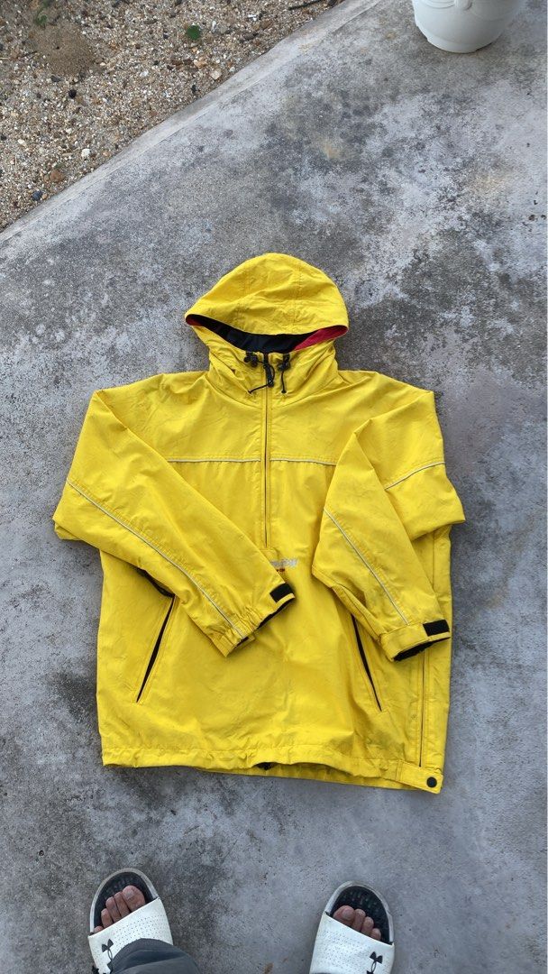 Gravity Jacket gorpcore (Category: Coats, Jackets and Outerwear) located in Wakaf Bharu. Submitted by tshirt.thrift_ (Listing ID 1406745123, Image 1). Description: P24.5 L28.5 Condition 8.8/10 DFOD.