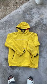 (Category: ) located in . Submitted by tshirt.thrift_ (Listing ID 1406745123, Image 1). Description: .