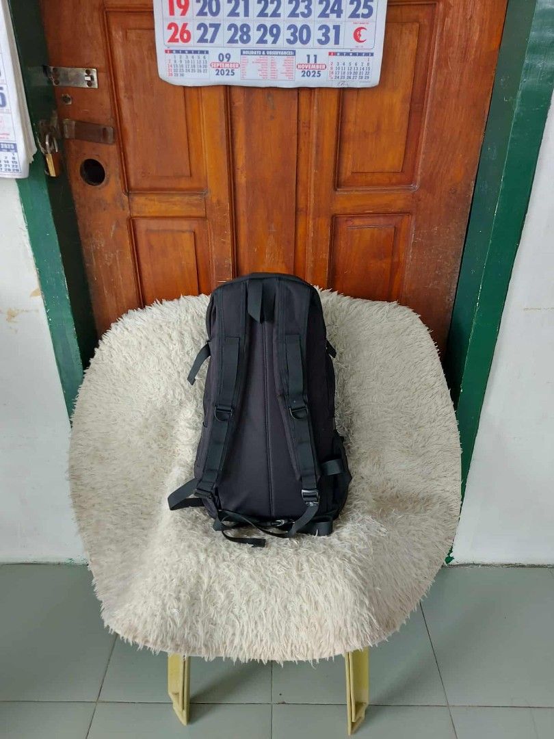 Gregory Black Backpack (Category: Backpacks) located in Manila. Submitted by youngforest-2089 (Listing ID 1406808753, Image 3). Description: - Black Gregory backpack - Multiple compartments for organization - Adjustable straps for a comfortable fit - Features the Gregory logo - Durable YKK zippers - Includes side straps and top handle - Interior zippered pocket.