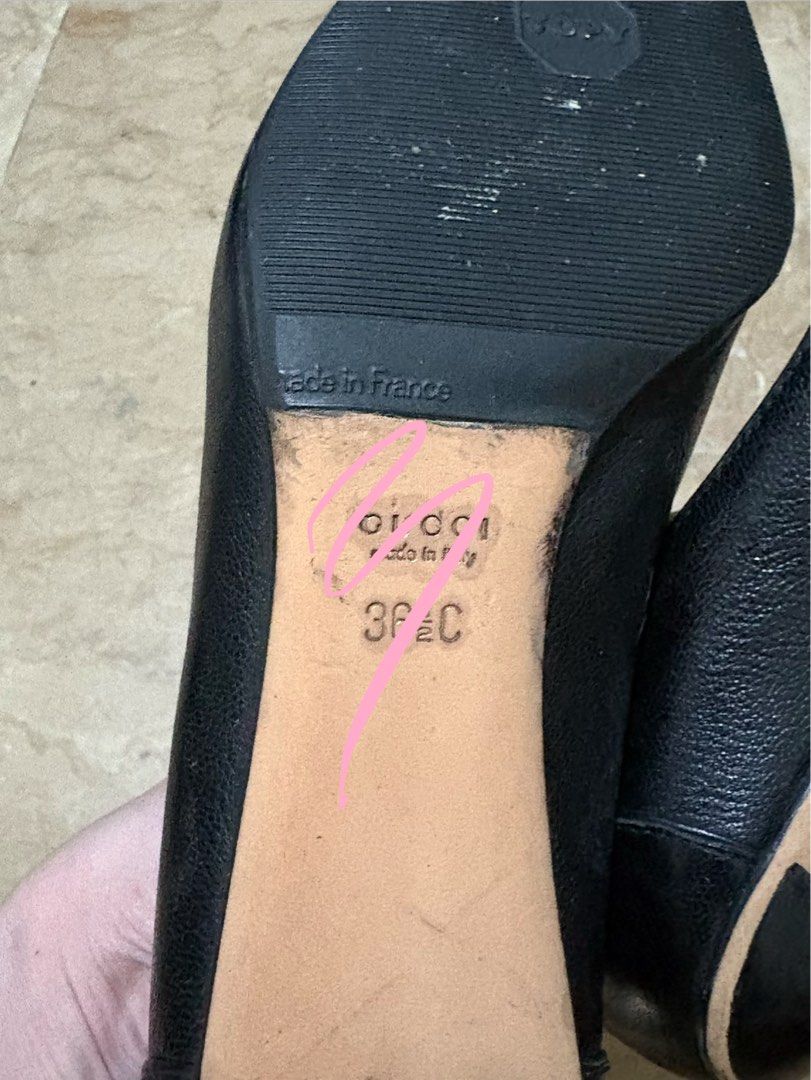 Gucci Pointed-Toe Heels (Category: Heels) located in San Pedro. Submitted by icesyp (Listing ID 1406733229, Image 3). Description: - Gucci heels in black - Pointed toe design - Small heel - Size 6 1/2 - Made in France Authentic Used sparingly, only indoors Negotiable RFS - doesn’t fit me anymore after pregnancy .