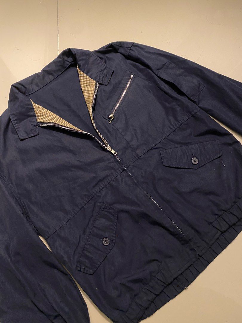 Harringtin Jacket (Category: Coats, Jackets and Outerwear) located in Seremban. Submitted by aidilfakhrii (Listing ID 1406802495, Image 2). Description: Pit 22 labuh 24 Tag missing Condition cun.