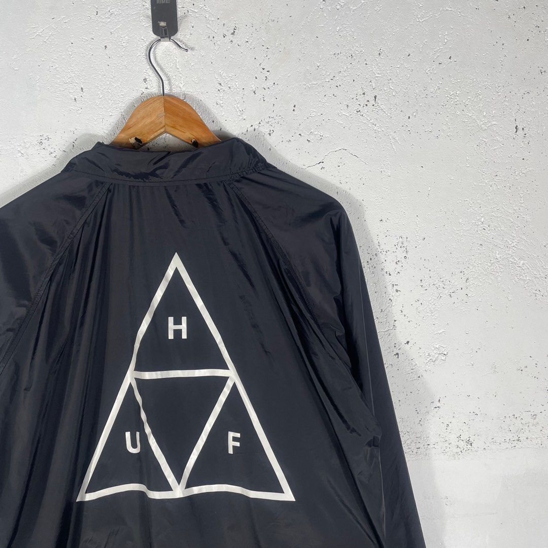 HUF WORLDWIDE - Essentials Triple Triangle Coaches Jacket (Category: Coats, Jackets and Outerwear) located in San Fernando. Submitted by lilhustler_ph (Listing ID 1406733652, Image 2). Description: HUF WORLDWIDE - Essentials Triple Triangle Coaches Jacket - •Size: Large •Length: 29 •Width: 23.5 •Color rate: 10/10 •Condition: Excellent - Mine: 1800 .