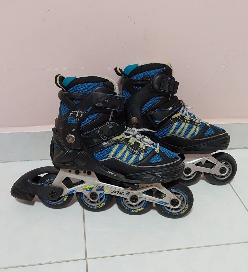Inline skates (Category: Skates, Rollerblades & Scooters) located in Singapore. Submitted by spencer0700 (Listing ID 1406769824, Image 2). Description: well used but still good to go. RFS: my kid outgrown it Size: EU 32 to 35 I got another EU 35 to 38 Oxelo from Decathlon For self pickup at Pasir Ris Drive6 only! Thanks for viewing! tag: skates, blade, rollerblade.