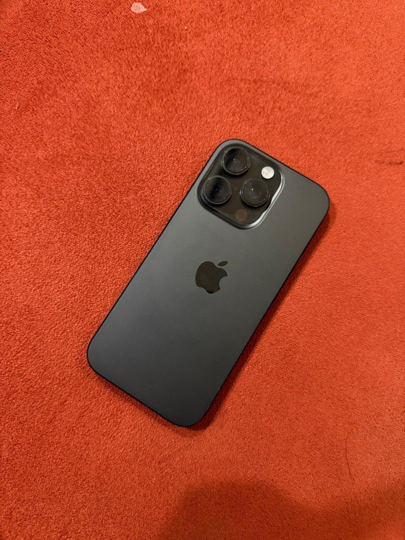 Iphone 16 pro 256 gb (Category: iPhone 16 Series) located in Bulacan. Submitted by goodiesbygiaan (Listing ID 1406644786, Image 1). Description: Iphone 16 pro 256 gb FU WARRANTY UNTIL JANUARY 2026 88% bh 791 cc No scratch No issue Rfs: upgraded to new phone / extra phone only. .