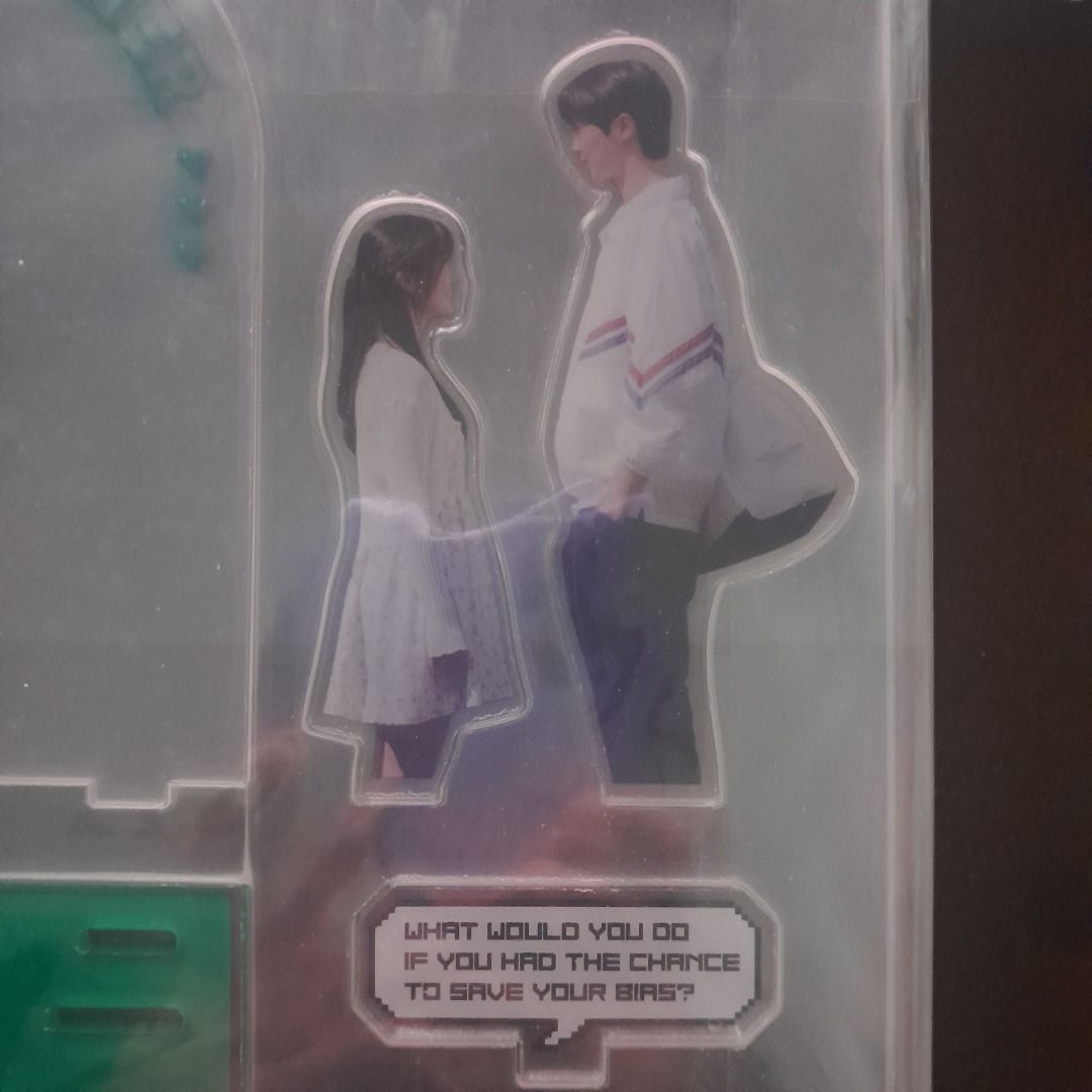 K-Drama "Lovely Runner" Acrylic Stand (Category: Fan Merchandise) located in Petaling Jaya. Submitted by kensbourgltd (Listing ID 1406749465, Image 2). Description: item:"Lovely Runner" acrylic stand manufature date:May 2024 CJ ENM official merch,Made in Korea. condition:New postage included. "Lovely Runner" (선재 업고 튀어) is a 2024 South Korean television series starring Byeon Woo-seok and Kim Hye-yoon. It is based on a web novel titled Tomorrow's B