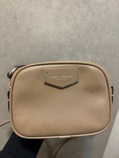 （分類：）位於 。 由 iwantmystuffgone 提交（商品編號 1406782348，圖片 1）。簡介： 。