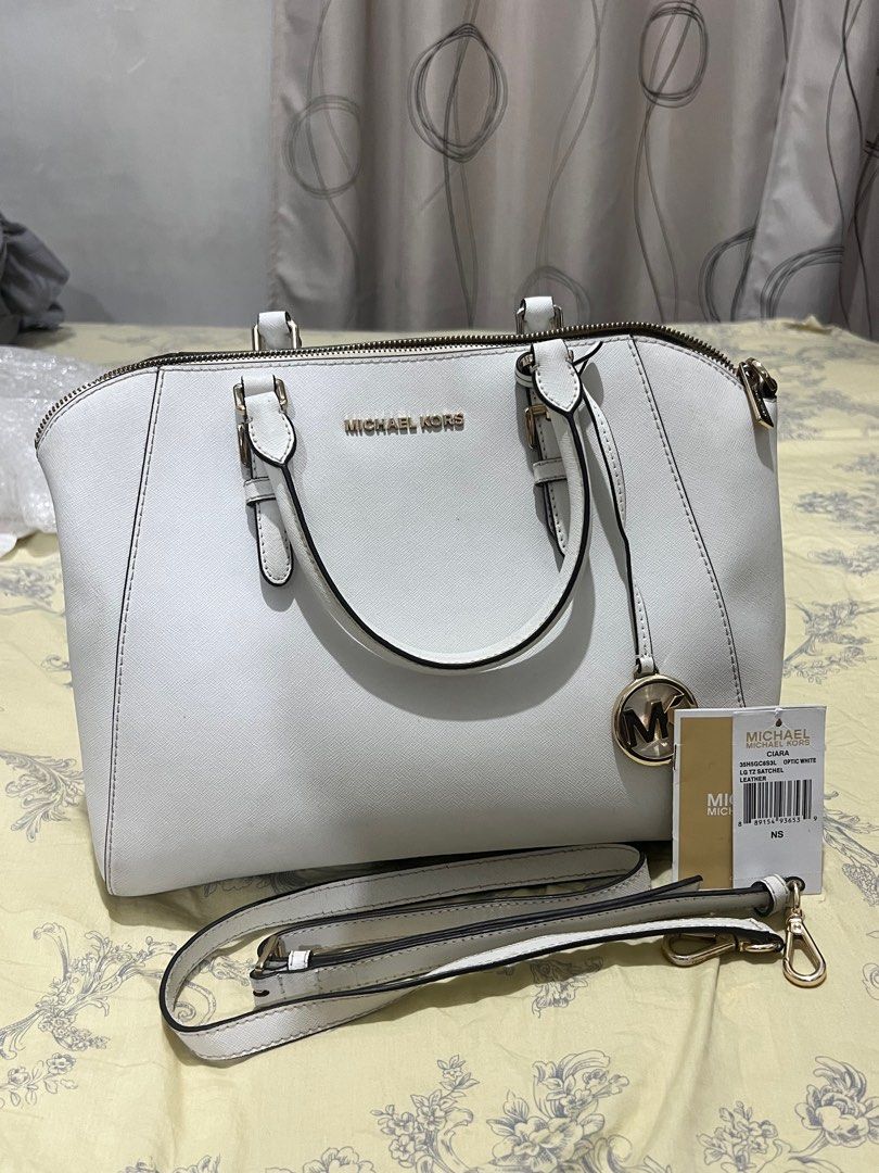 Michael Kors Ciara bag (Category: Luxury Bags & Wallets) located in Manila. Submitted by jw.isada (Listing ID 1406757621, Image 1). Description: Guaranteed authentic. Bought from the outlet SF shouldered by buyer.