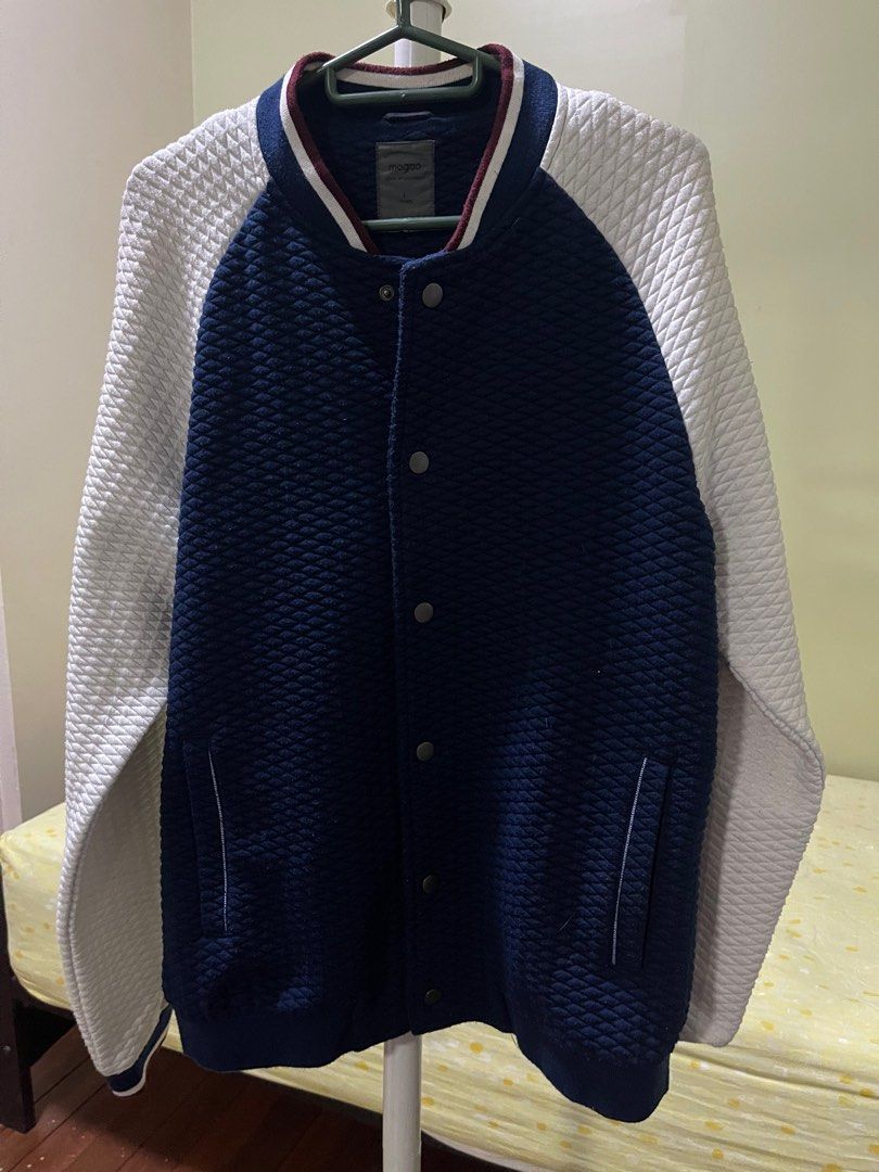 Mogao Blue and White Jacket (Category: Coats, Jackets and Outerwear) located in Valenzuela. Submitted by patpeev (Listing ID 1406677997, Image 1). Description: Mogao Jacket - Blue and White - Size: Large - No issues RFS: Decluttering 📍Marulas, Valenzuela MOD: Lalamove or JNT MOP: Maya or Gcash.