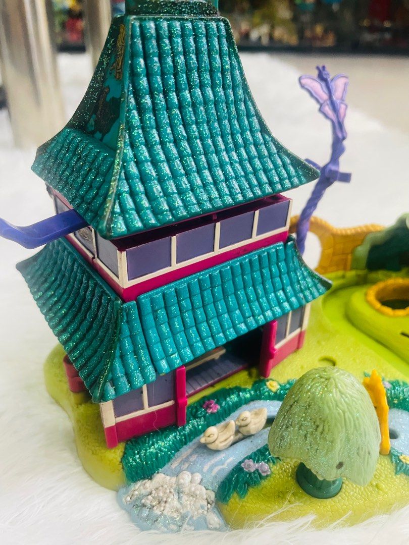 Polly pocket 1997 mulans palace (Category: Kids Toys) located in Makati City. Submitted by tomypom (Listing ID 1406670391, Image 2). Description: Authentic Bluebird Polly pocket Disney princess Mulan 1997 mulans palace See pictures for more details 1,499 pesos only! Classic 90’s.