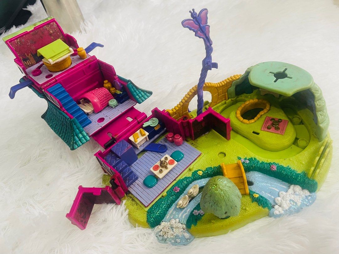 Polly pocket 1997 mulans palace (Category: Kids Toys) located in Makati City. Submitted by tomypom (Listing ID 1406670391, Image 1). Description: Authentic Bluebird Polly pocket Disney princess Mulan 1997 mulans palace See pictures for more details 1,499 pesos only! Classic 90’s.
