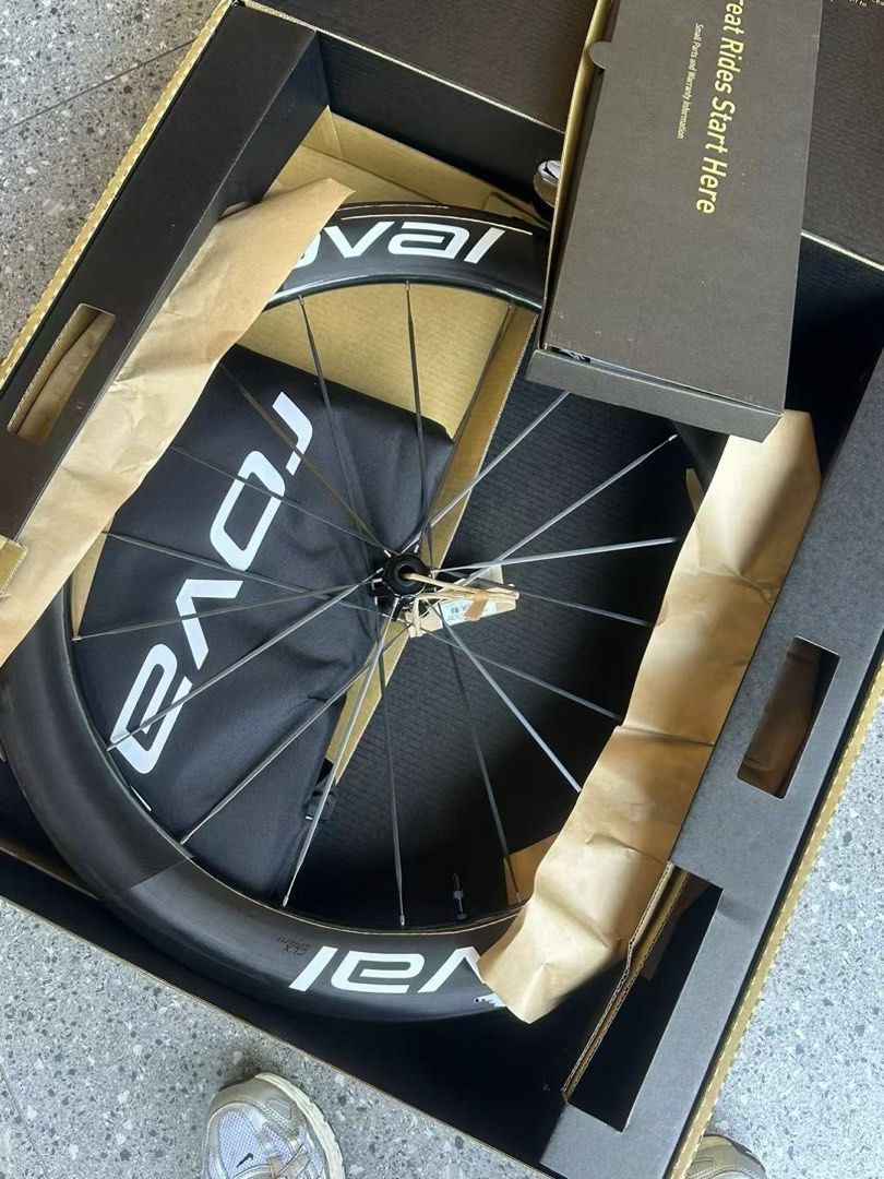 Roval Rapide Wheelset CLX II CLX III (Category: Parts & Accessories) located in Singapore. Submitted by paragon.cycles (Listing ID 1406712016, Image 1). Description: Purchasing Process with Paragon Singapore. 💯 All framesets/components are authentic with serial numbers. Selected frames include NFC Tag. 💰 Deposit required to initiate import; remaining on collection/delivery. Cash, PayNow, or Bank Transfer. 🕣 Approx. 3 weeks (includes shipping &