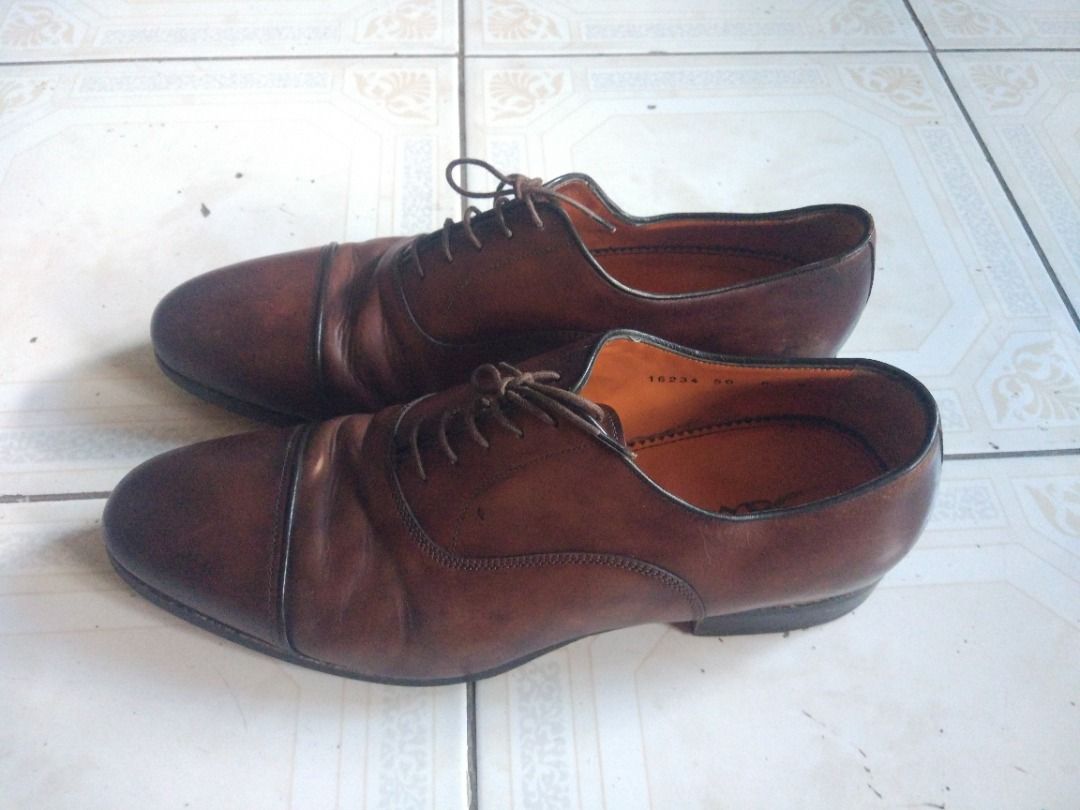 Santoni Shoe Uk8 (Category: Dress Shoes) located in Pasay City. Submitted by denimdude.ph (Listing ID 1406760149, Image 3). Description: .