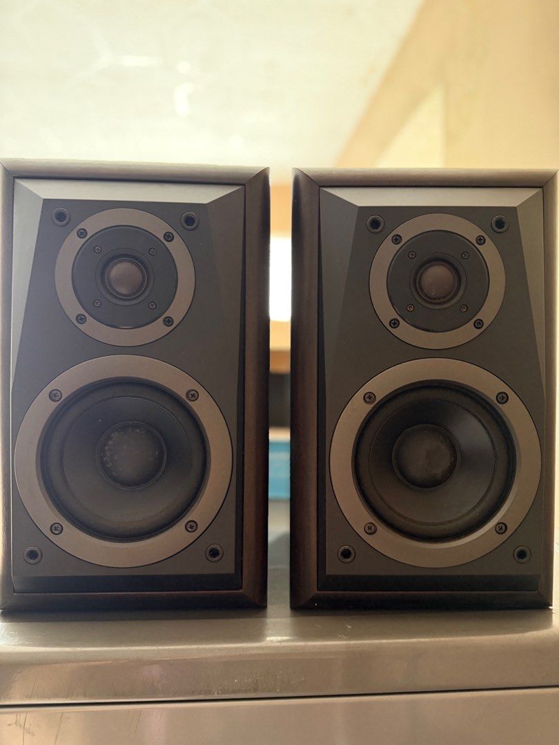 Technics SM10 Bookshelf Speaker (Category: Soundbars, Speakers & Amplifiers) located in Bulacan. Submitted by mysticdeer.6d7f47 (Listing ID 1406711069, Image 2). Description: Technics SBM10 Bookshelf 120W .
