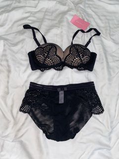 (Category: ) located in . Submitted by maly01_ (Listing ID 1406729362, Image 1). Description: .
