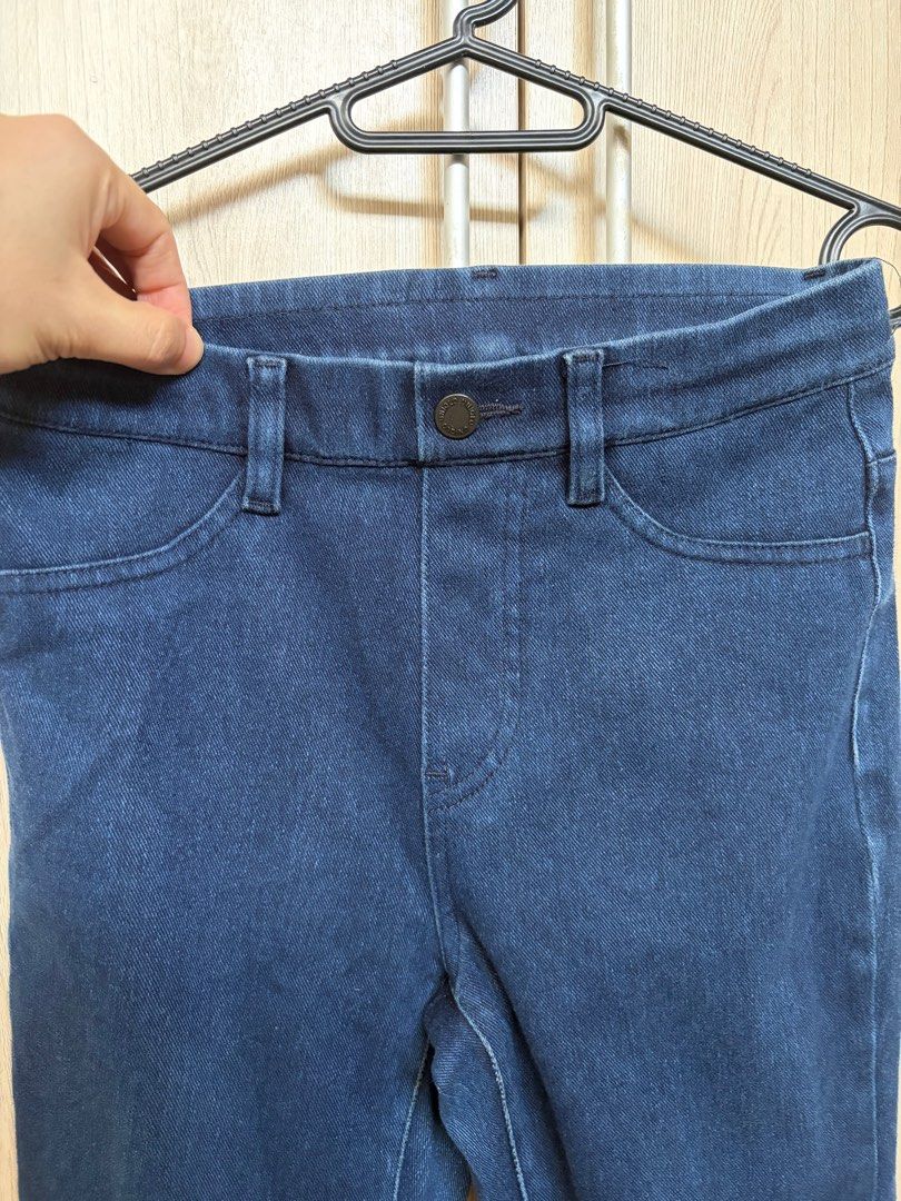 Uniqlo Ultra Stretch Pants (Category: Jeans) located in Cebu City. Submitted by whatagirlneeds (Listing ID 1406726380, Image 3). Description: • Uniqlo Ultra Stretch Leggings Pants • Original • Good as new • Size small • Dark blue color.