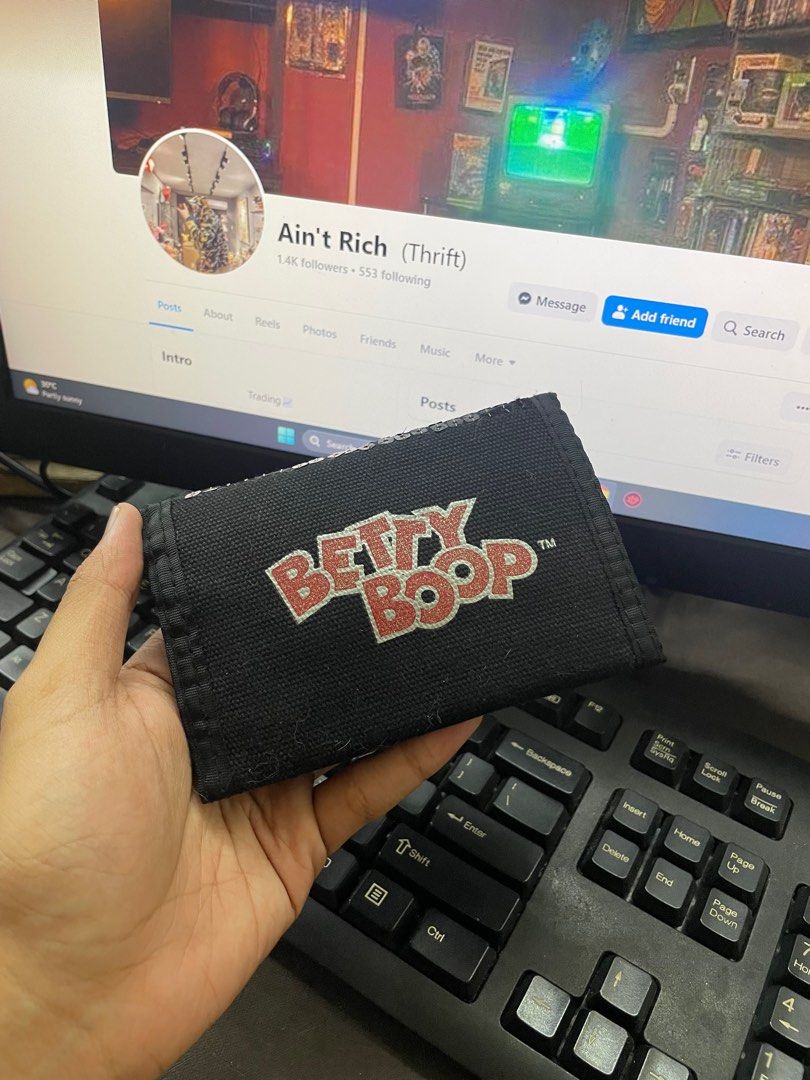 Vintage Betty Boop Wallet (Category: Purses & Pouches) located in Cavite. Submitted by aintrich (Listing ID 1406704946, Image 2). Description: Selling - Betty Boop Wallet Complete Tags Excellent Condition Price Negotiable .