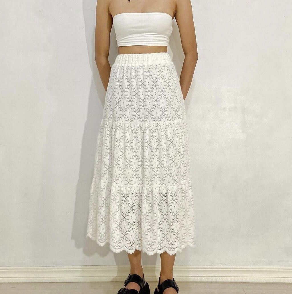 White Lace Maxi Skirt (Category: Skirts) located in Tuguegarao City. Submitted by aimurmere (Listing ID 1406689311, Image 1). Description: White Lace Tiered Maxi Skirt Can fit S-L. Has elastic waist band, has inner lining. No flaws, just declutterring. Rarely worn. Got it from an ig shop. Waist (laid flat): 13 inches, can stretch up to 19.5 inches Length: 32 inches Fixed price. J&T delivery. GCash only..