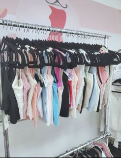 (Category: ) located in . Submitted by mshopsg (Listing ID 1406805779, Image 1). Description: .