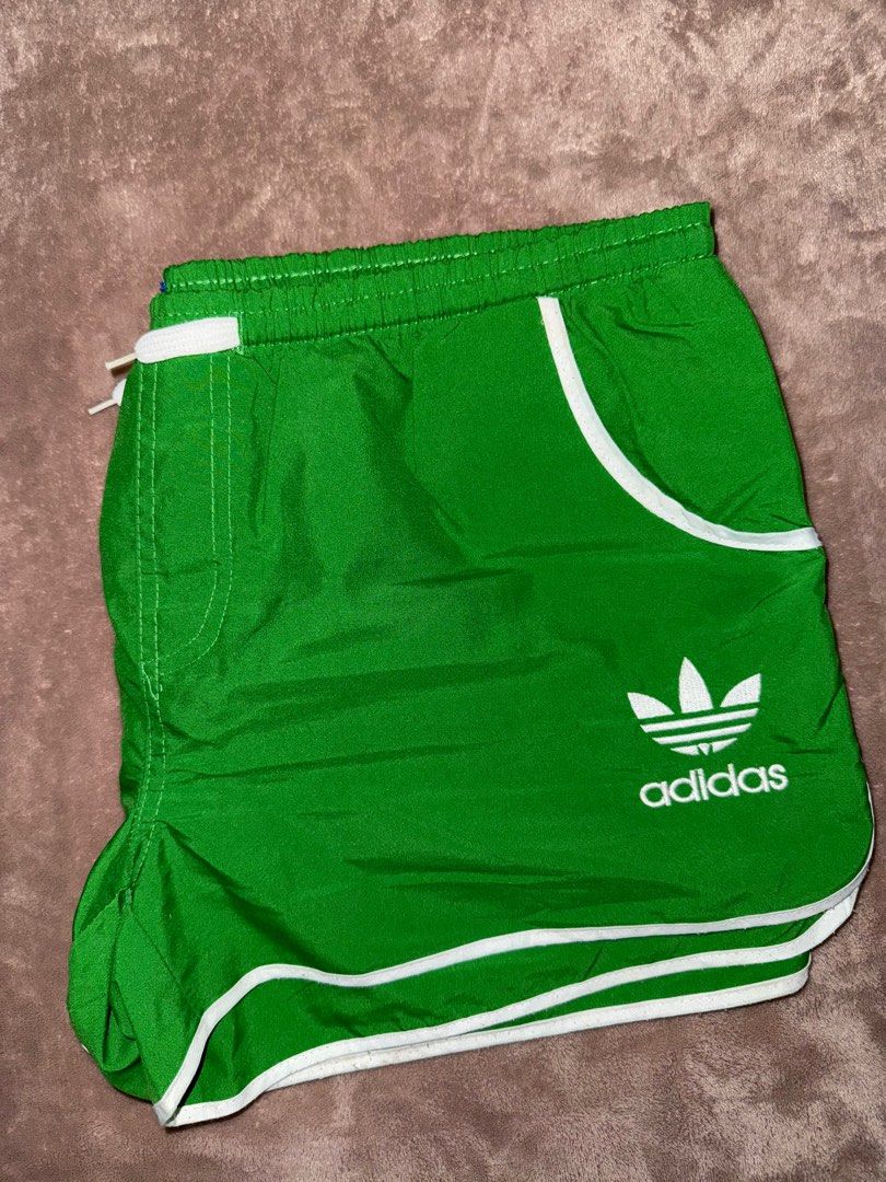 Adidas Shorts (Category: Shorts) located in Hermosa. Submitted by xonarchive (Listing ID 1406986445, Image 3). Description: 19”x11”.