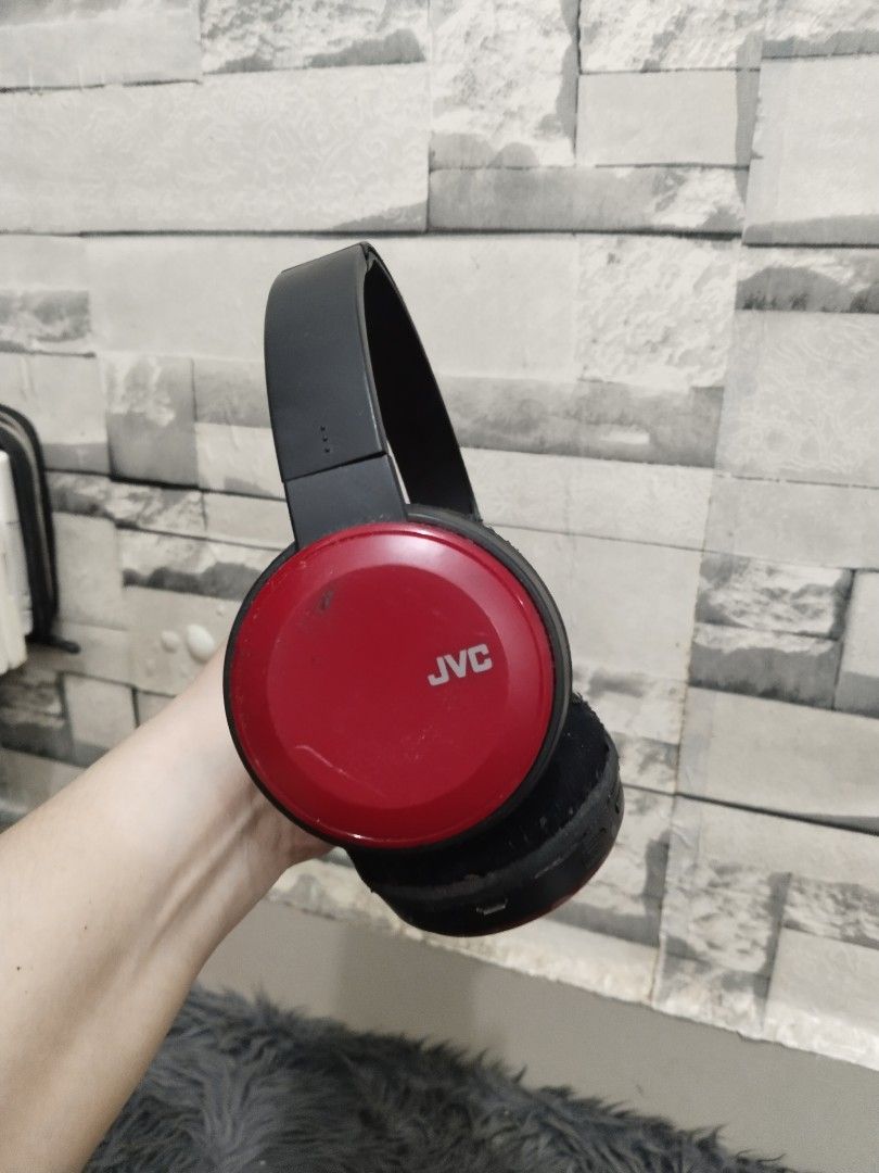 Affordable JVC Wireless Lightweight Flat Foldable On Ear Bluetooth Wireless Headset with Mic, Red 😍👌 (Category: Headphones & Headsets) located in Malolos. Submitted by afford.japan (Listing ID 1406815195, Image 2). Description: Affordable JVC Wireless Lightweight Flat Foldable On Ear Bluetooth Wireless Headset with Mic, Red 😍👌.
