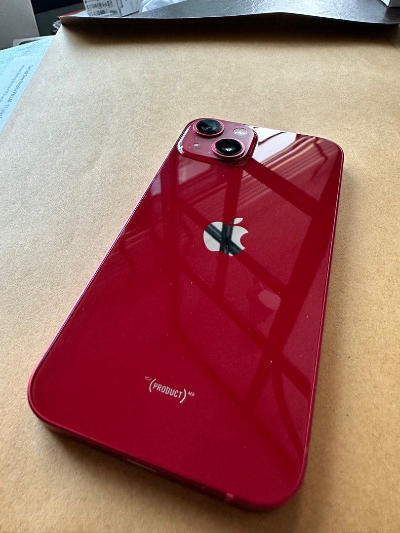 (Category: iPhone 13 Series ) located in Singapore. Submitted by jerl (Listing ID 1406868494, Image 2). Description: - Screen and back are clean and glossy. Screen has a tempered glass - No scratches or dents. - Phone with box.