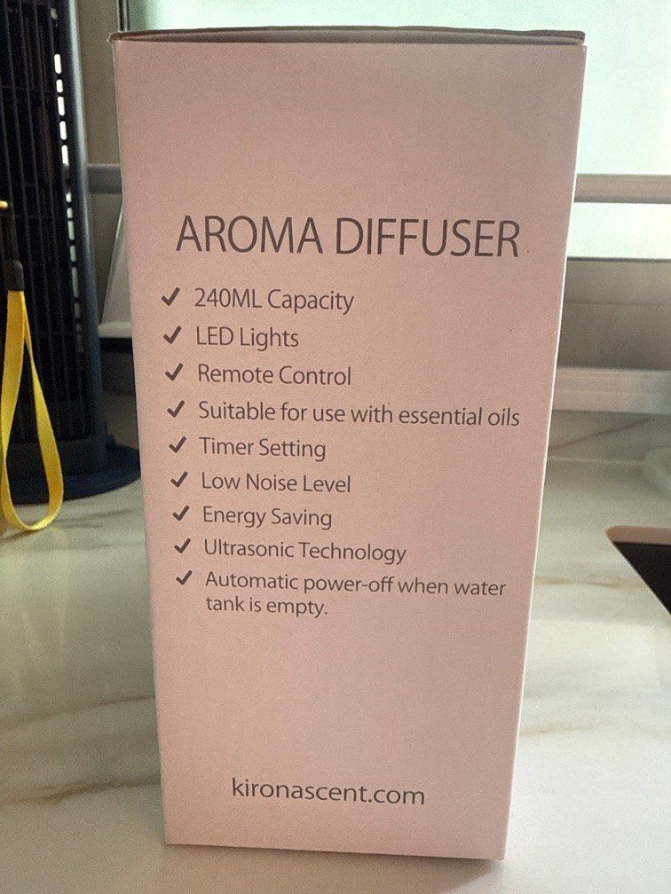 Aroma Diffuser (Category: Air Purifiers & Dehumidifiers) located in Singapore. Submitted by mumtreasure (Listing ID 1406850666, Image 2). Description: .