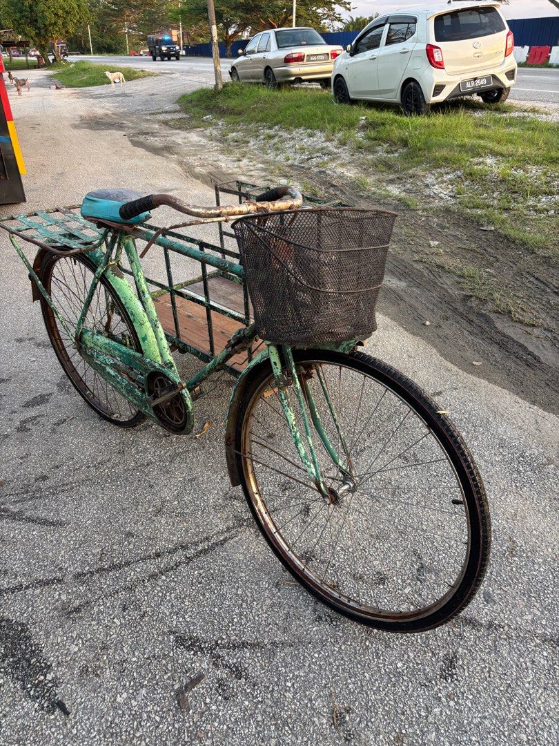 Basikal roda 3 vintage, Sports Equipment, Bicycles & Parts, Bicycles on ...