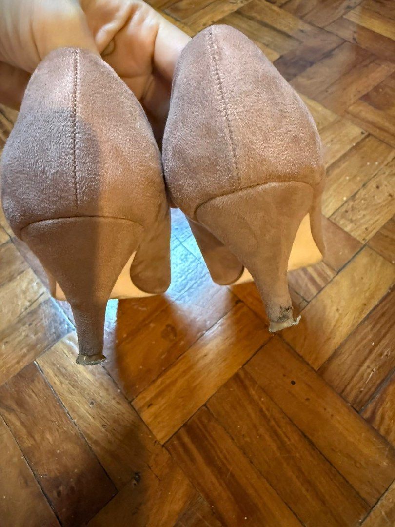 Bata Heels (Category: Heels) located in Makati City. Submitted by mayiegc (Listing ID 1406982607, Image 3). Description: size 8 US wyswyg.
