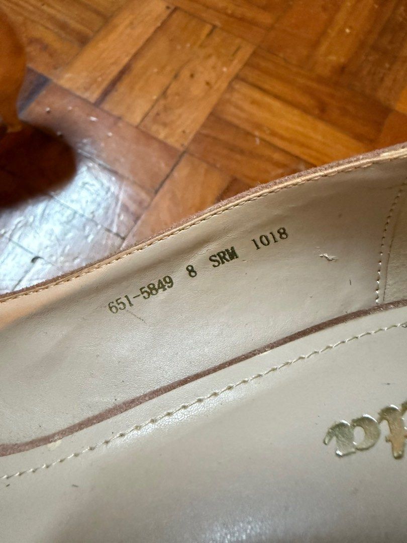 Bata Heels (Category: Heels) located in Makati City. Submitted by mayiegc (Listing ID 1406982607, Image 2). Description: size 8 US wyswyg.