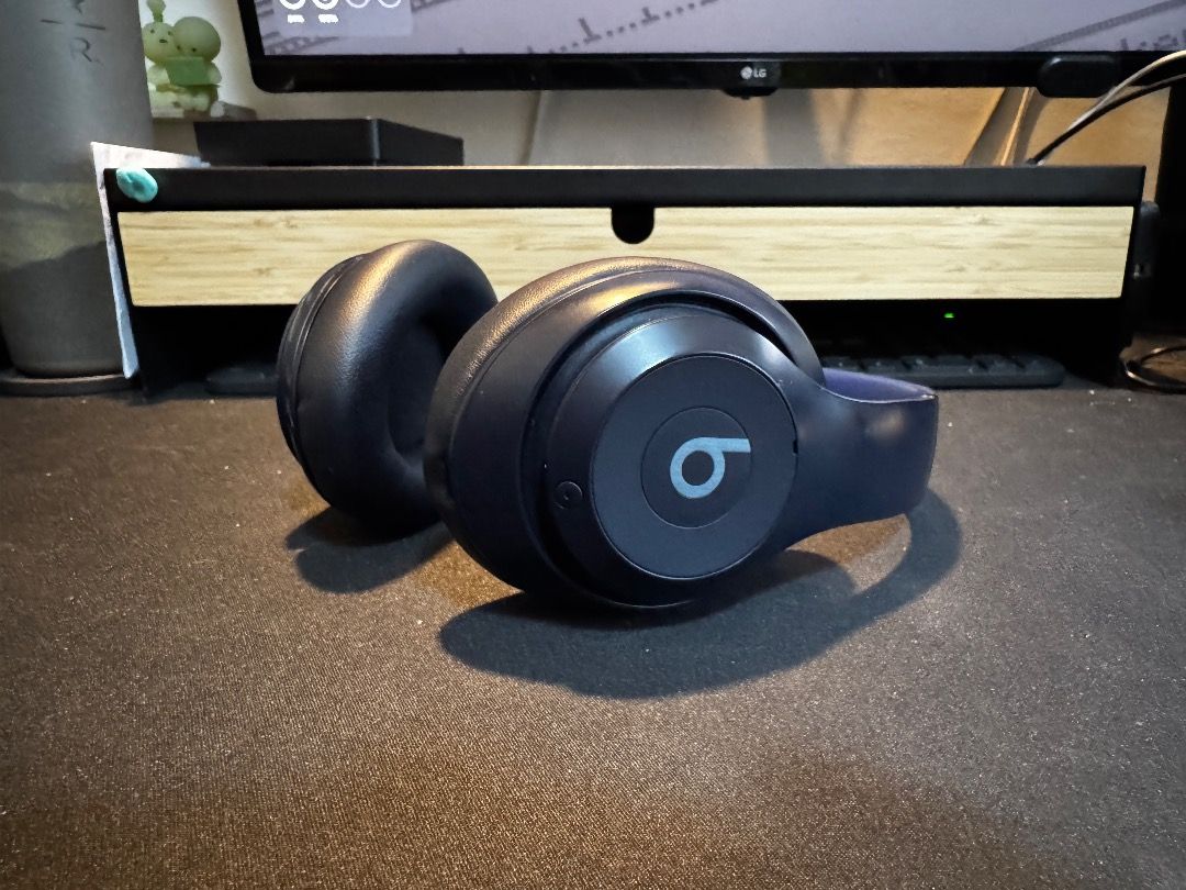 Beats Studio Pro (Category: Headphones & Headsets) located in Pasay City. Submitted by djsstuff (Listing ID 1406906977, Image 1). Description: Beats Studio Pro Has small damage in left ear hinge but it's still functional ——————— RFS: Need funds for hospital bills -- PAY AS YOU ORDER -- Payment options: Maya (preferred), BPI, CIMB, Metrobank, UnionBank, GCash, Pay upon pickup (LBC only) Delivery options: Meet-up (Preferred) (Starbucks Torre Lorenz