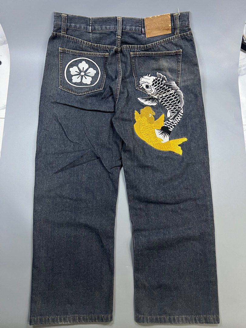 Big Train - Koi Embroidery Basic Jeans (Category: Jeans) located in Paranaque City. Submitted by millennial_goodz (Listing ID 1406963295, Image 2). Description: WTS Big Train - Koi Embroidery Basic Jeans Size 34 Dimensions: Waistline 34" - Length 39" Leg Opening 39" Excellent condition Authentic P1,999 only DM.